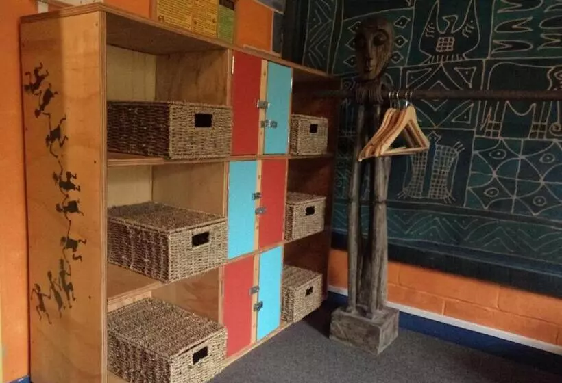 Vuode Makuusalissa, Global Village Travellers Lodge