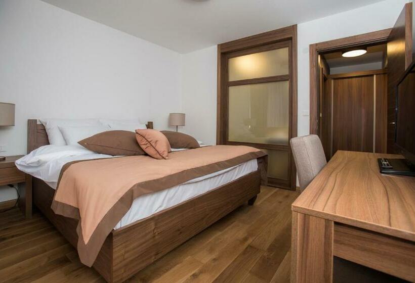 آپارتمان لوکس 1 خوابه, Aparthotel Vucko