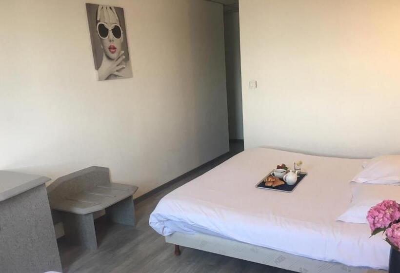 Номер Стандарт Трехместный, Fasthotel L Eldorado