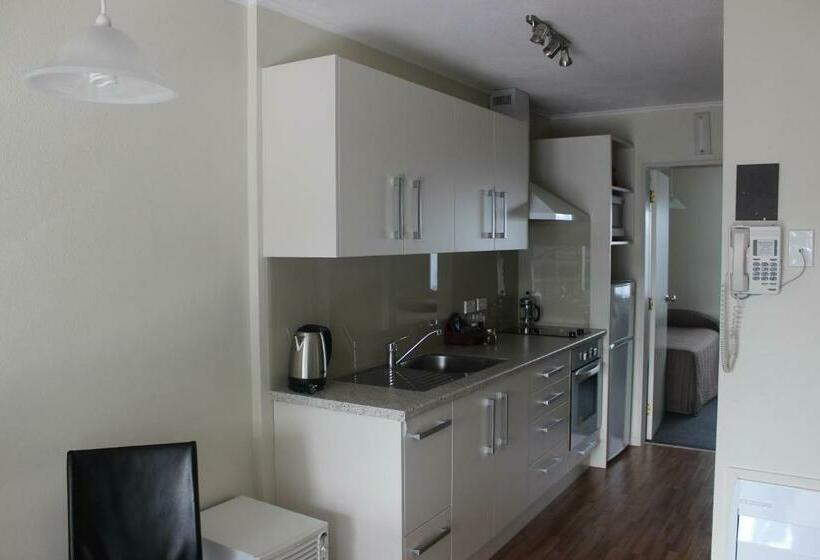 דירת חדר, Asure Green Gables Motel