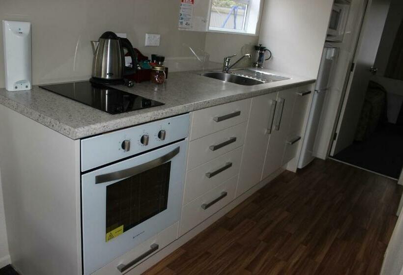 דירת חדר, Asure Green Gables Motel