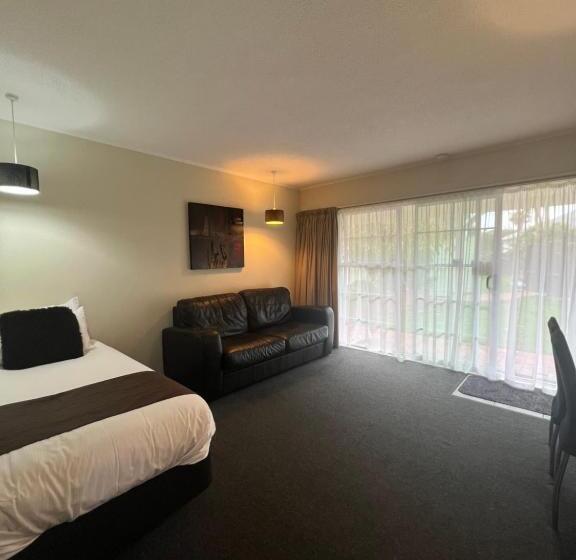 דירת חדר, Asure Green Gables Motel