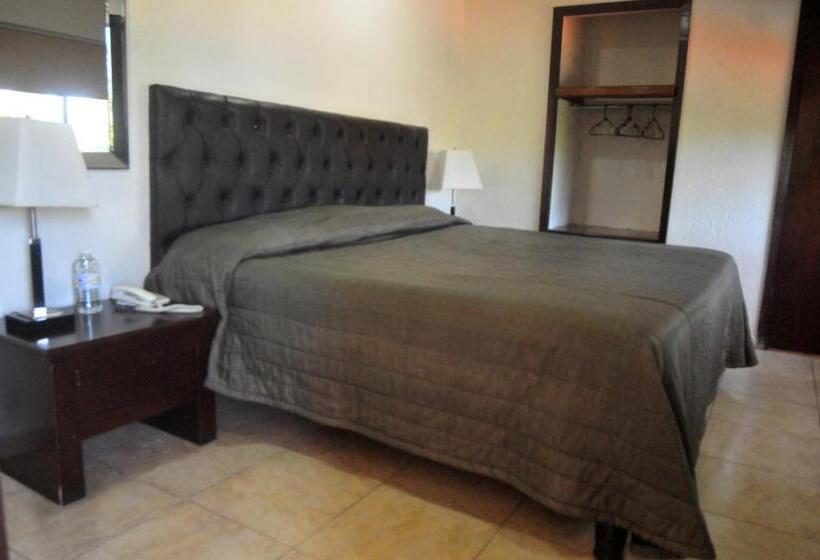 חדר סטנדרט עם מיטת קינג, America Centro