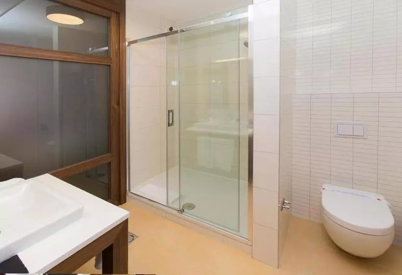 آپارتمان لوکس 1 خوابه, Aparthotel Vucko