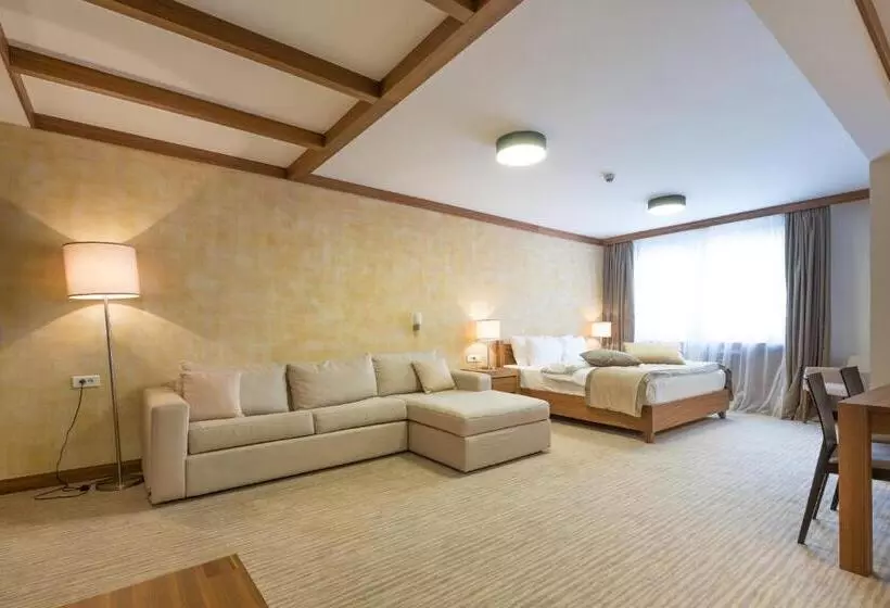 سوییت خانوادگی, Aparthotel Vucko