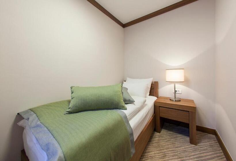 سوییت خانوادگی, Aparthotel Vucko