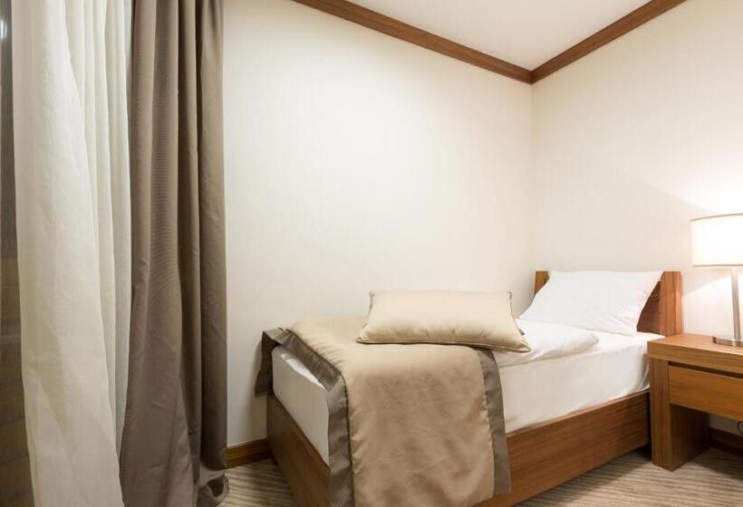 سوییت خانوادگی, Aparthotel Vucko