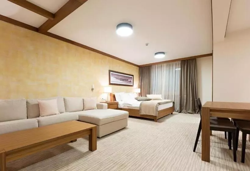 سوییت خانوادگی, Aparthotel Vucko