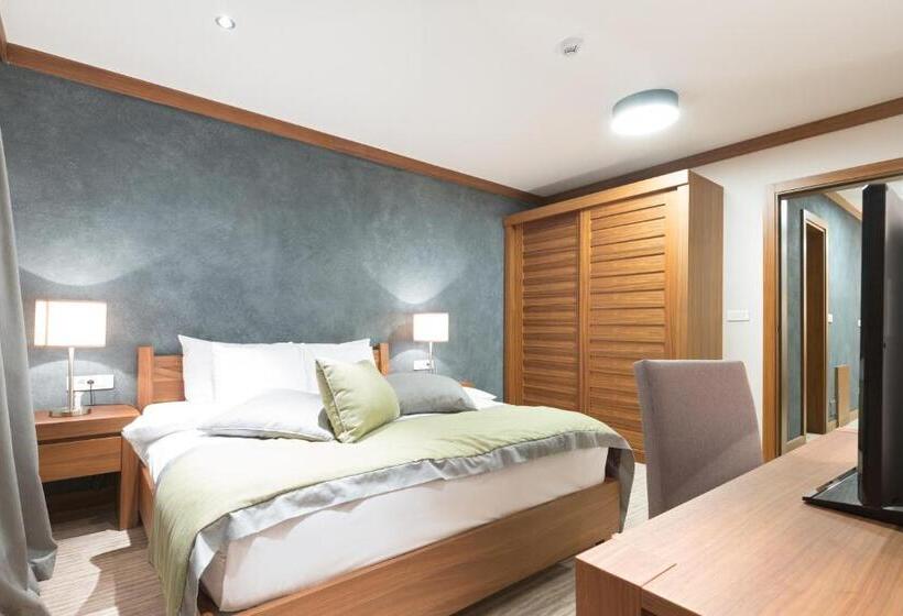 آپارتمان 3 خوابه, Aparthotel Vucko