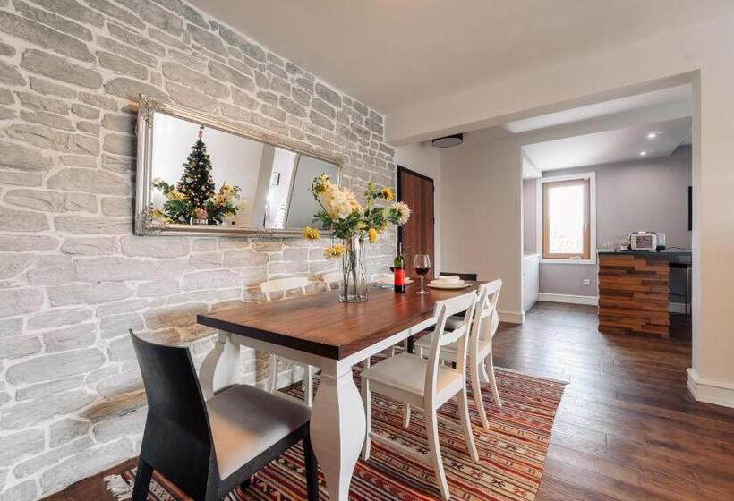 آپارتمان 3 خوابه, Aparthotel Vucko