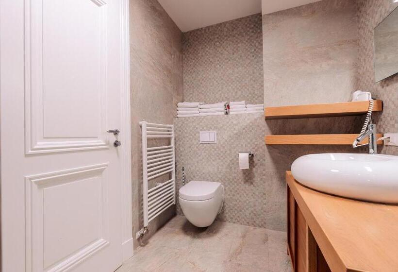 آپارتمان 3 خوابه, Aparthotel Vucko