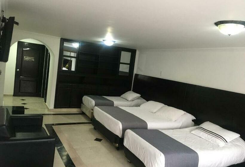 家庭工作室, Ejecutivo Av La Esperanza