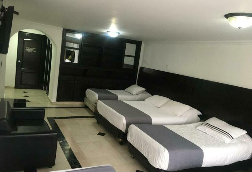 四人标准间, Ejecutivo Av La Esperanza