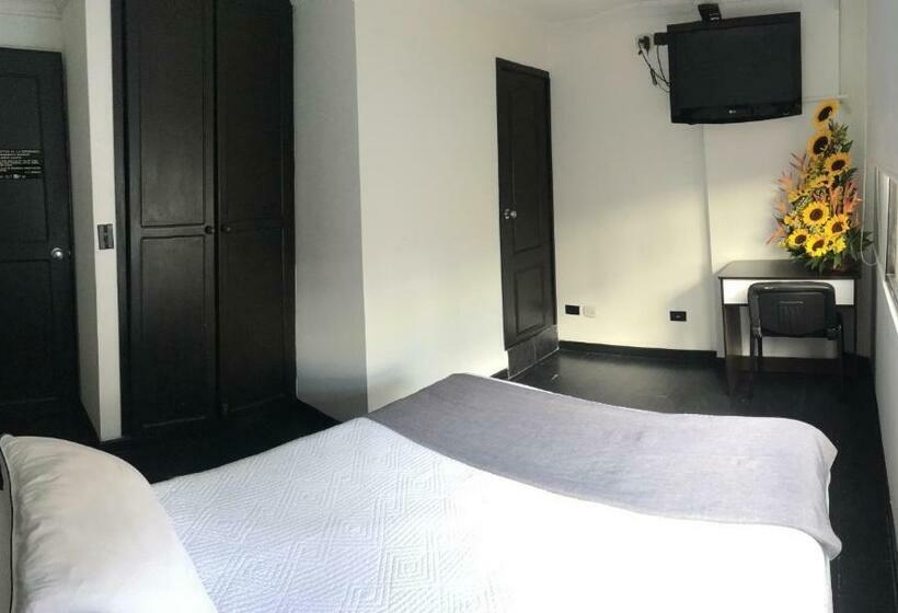 标准间, Ejecutivo Av La Esperanza