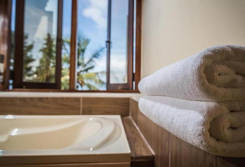 Номер Deluxe Вид на Горы, Yasmin Hill Longevity Resort Former Galavilla Boutique Hotel & Spa