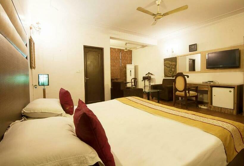 غرفة ديلوكس, Golden Leaf