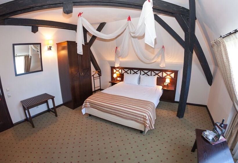 جناح جونيور, Gradina Morii