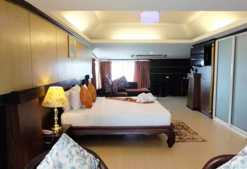 スイート, Grand Hill Resort And Spa