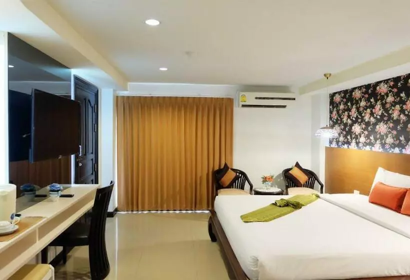 デラックスルーム, Grand Hill Resort And Spa