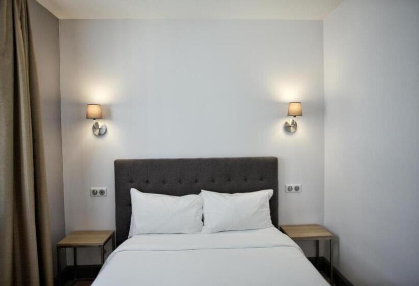 Номер Стандарт, Hôtel Henri Iv