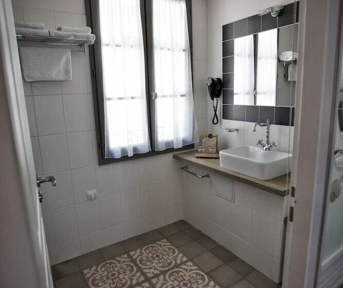 スーペリアールーム, Hôtel Henri Iv