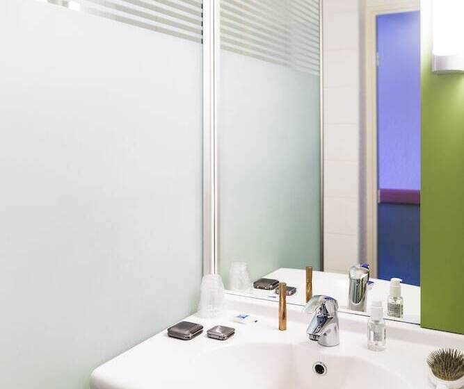 חדר סטנדרט לשלושה, B&b Hotel Annemasse Est