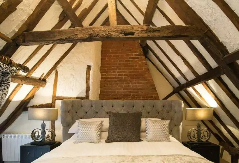 Deluxe Suite King Bed, Kings Head Bawburgh