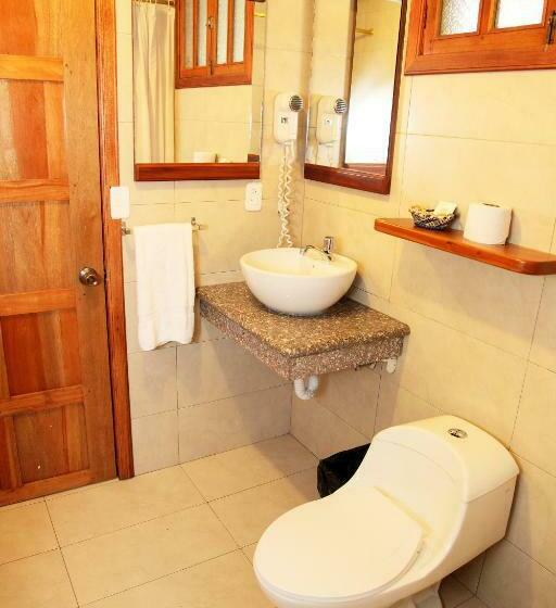 اتاق استاندارد چهار تخته, La Floresta