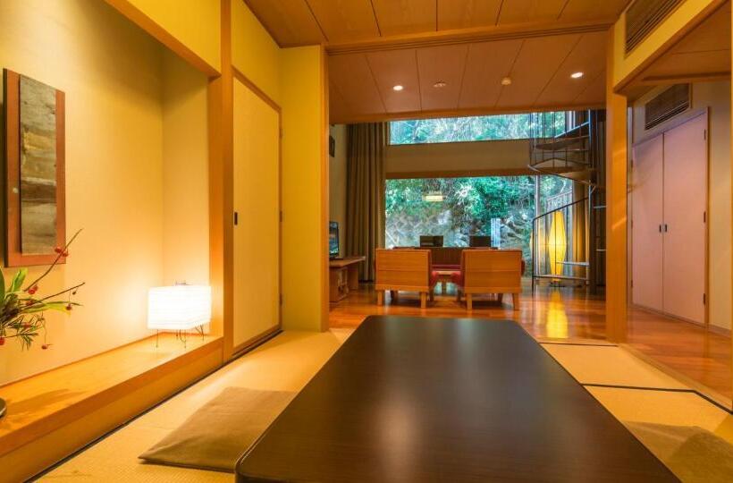 Номер Стандарт, Kakujoro