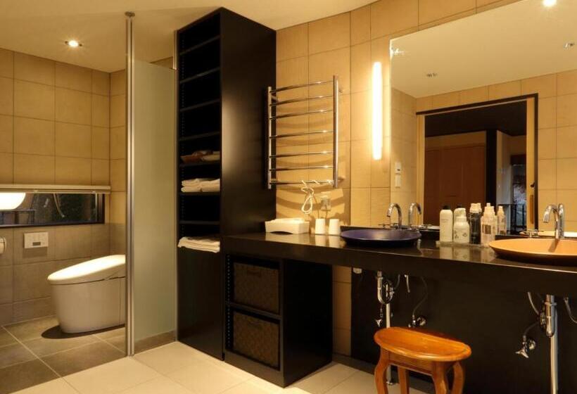 Номер Deluxe, Kakujoro