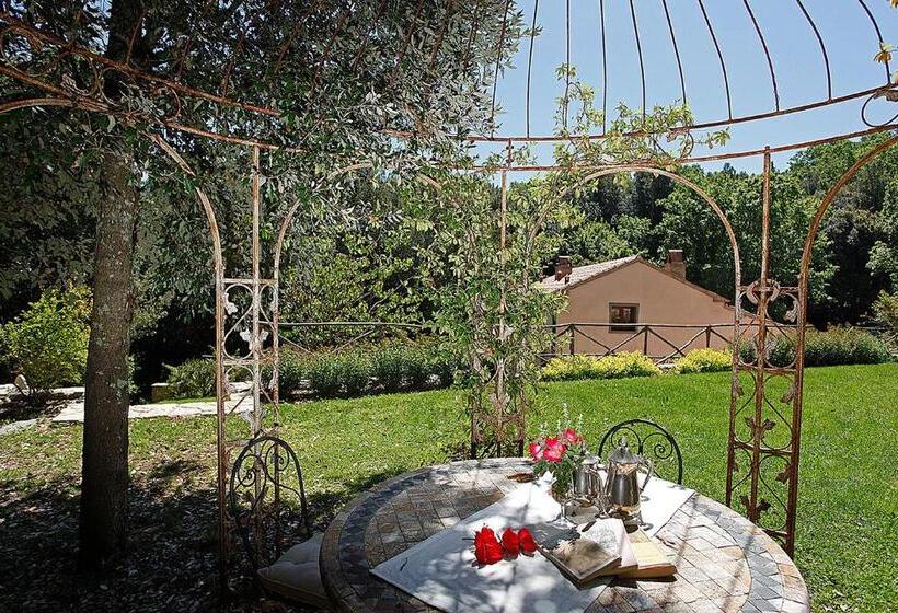 2침실 아파트 풀장 전망, Pian Delle More