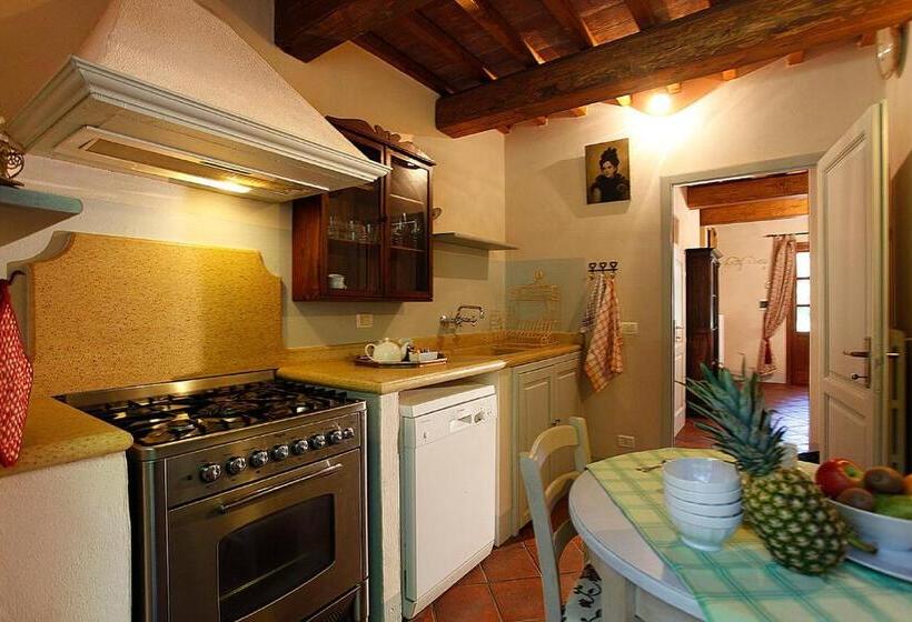 2침실 아파트 풀장 전망, Pian Delle More