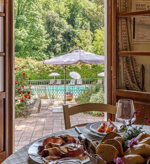 2침실 아파트 풀장 전망, Pian Delle More