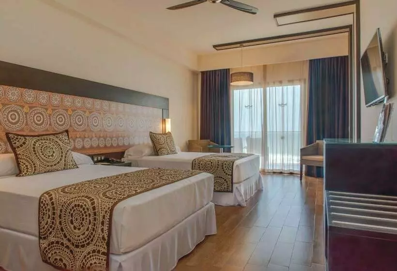 オーシャンビュージュニアスイート, Hotel Riu Sri Lanka - All Inclusive
