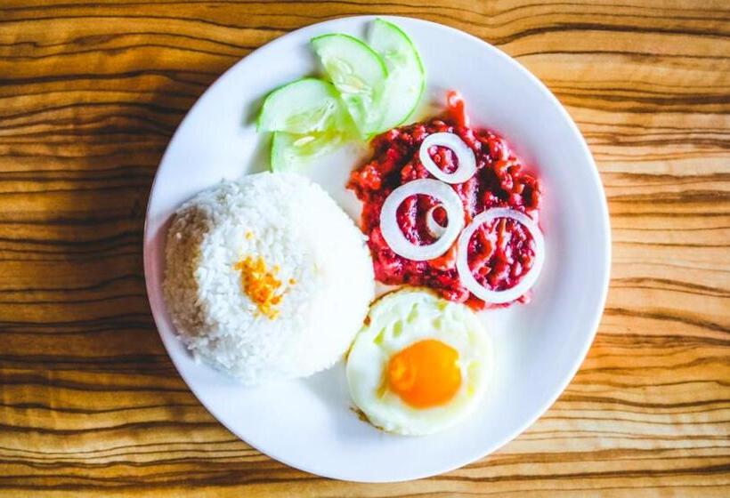 استودیوی لوکس, Sebastien