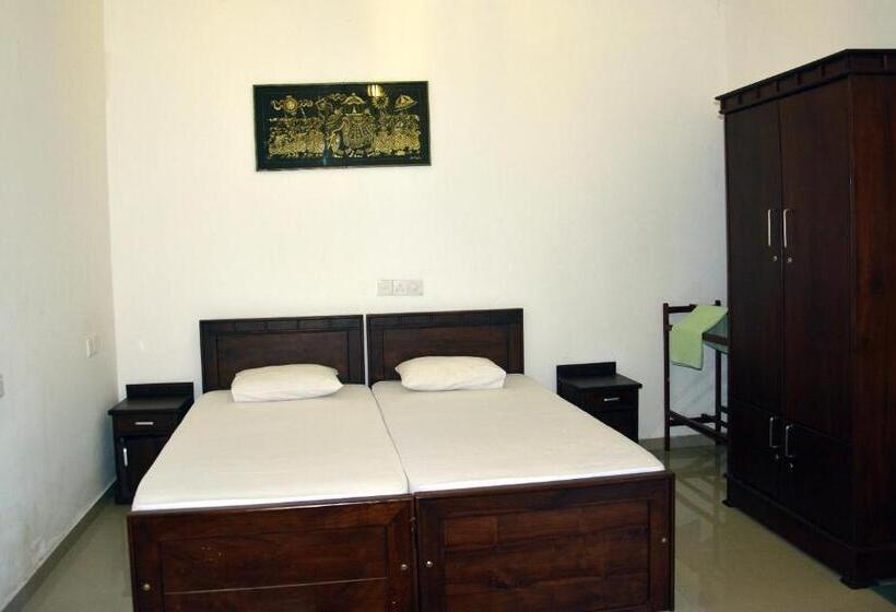 Superior Room, Serenity Lake Resort Yala