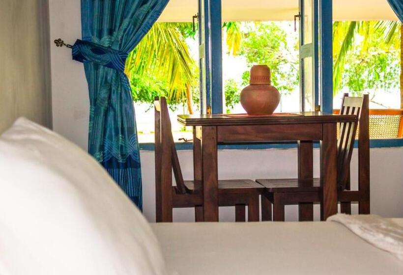 Трехместный Номер Deluxe, Serenity Lake Resort Yala