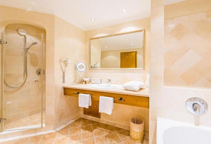 컴포트 룸, Und Landgasthof Altwirt