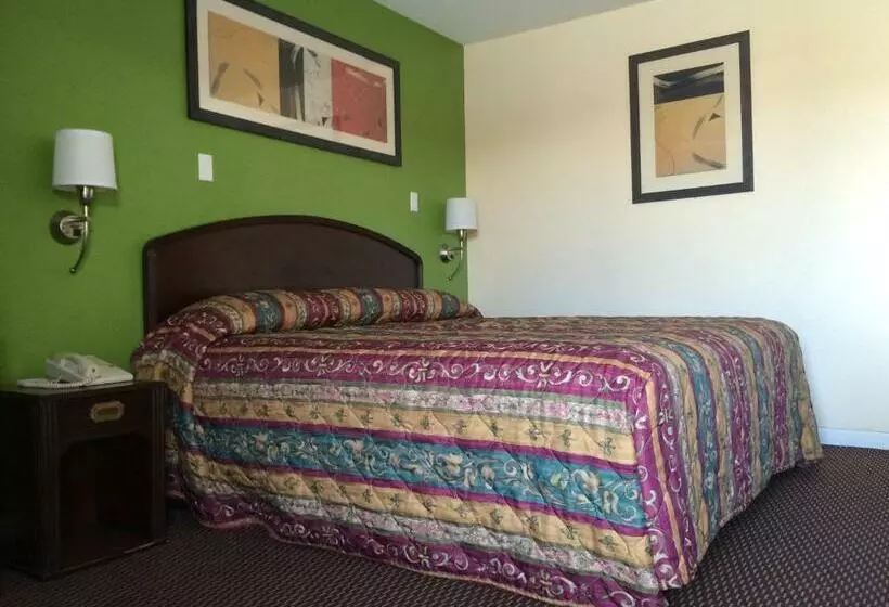 キングサイズベッドのスタンダードルーム, Regal Inn Las Vegas New Mexico