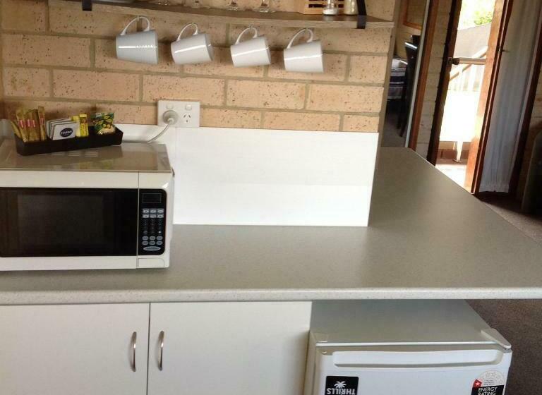 اتاق استاندارد, Avlon Gardens Motel