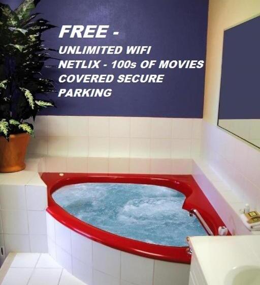 سوئیت با وان آب گرم, Avlon Gardens Motel