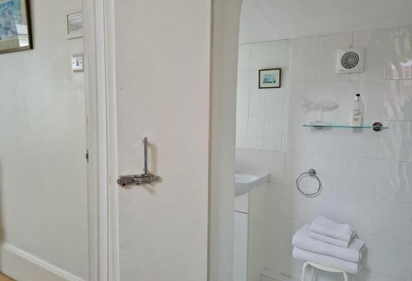 标准间, Endeavour House