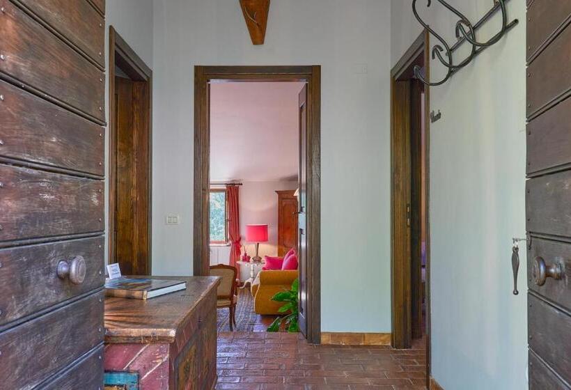 جناح جونيور, Borgodoro  Natural Luxury Bio Farm