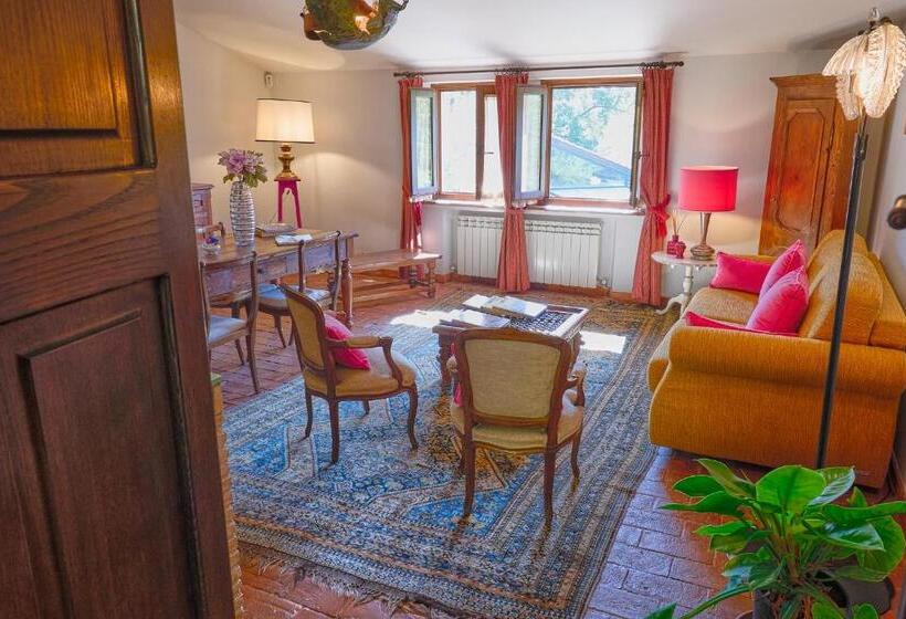 جناح جونيور, Borgodoro  Natural Luxury Bio Farm