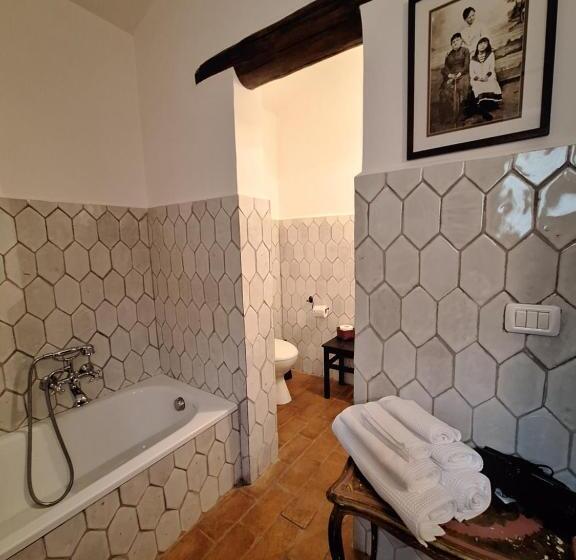 جناح جونيور, Borgodoro  Natural Luxury Bio Farm