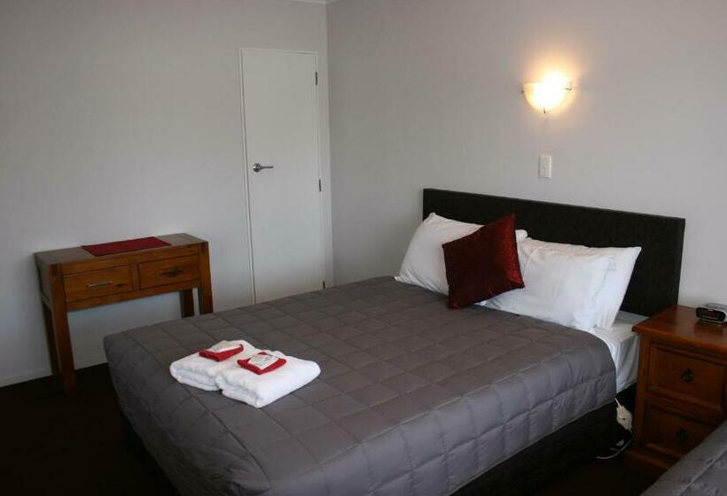 스탠다드 스튜디오, Burgundy Rose Motel