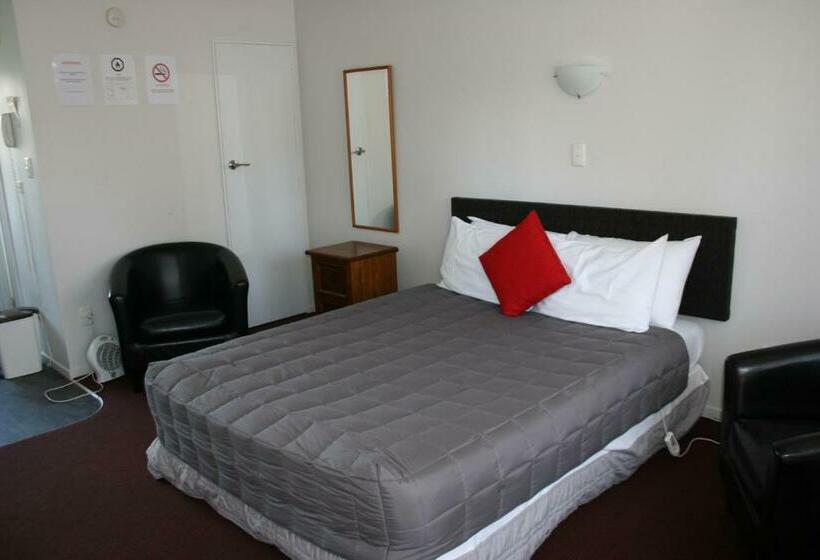 스탠다드 스튜디오, Burgundy Rose Motel