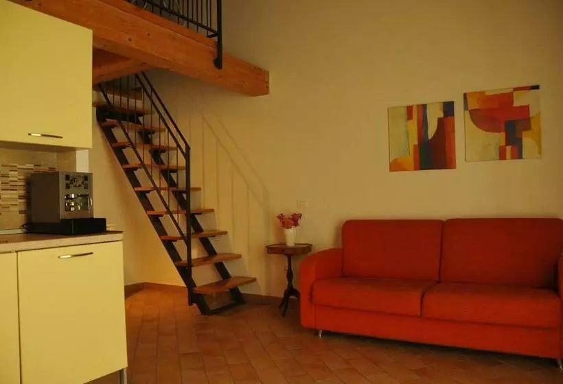 استودیوی استاندارد, Caterina Residence