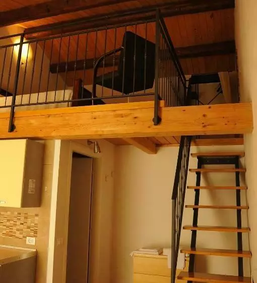 استودیوی استاندارد, Caterina Residence