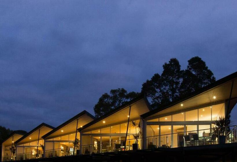 شقة غرفتين, Central Avenue Apartments